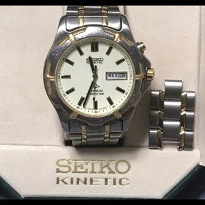 Men’s Seiko Kinetic Bracelet Watch